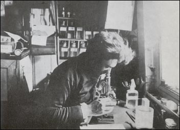Emile-Gustave Racovitza in zijn laboratorium